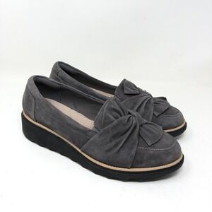 Clarks Womens 8.5W Sharon Dasher Loafers Gray Suede Bow Wedge